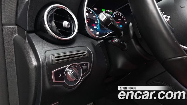 Mercedes-Benz GLC-Class (X253) GLC300e 4MATIC Coupe 2020 — фото 29