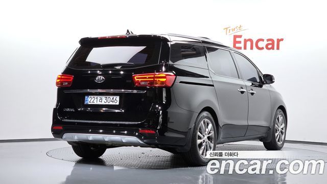 Kia Carnival 9-Seater Noblesse Special 2019 — фото 2