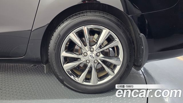 Kia Carnival 9-Seater Noblesse Special 2019 — фото 21