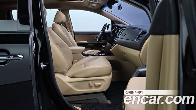 Kia Carnival 9-Seater Noblesse Special 2019 — фото 26