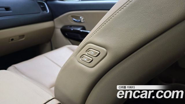 Kia Carnival 9-Seater Noblesse Special 2019 — фото 28