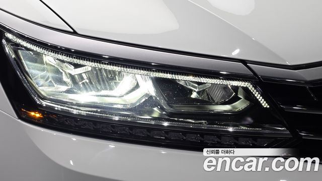 Volkswagen Passat 2.0 TSI B7 2018 — фото 22