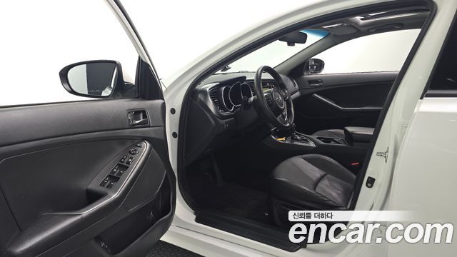 Kia K5 LPI Deluxe 2015 — фото 10