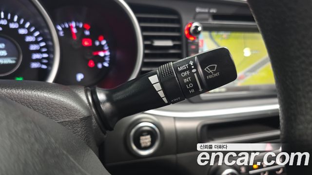 Kia K5 LPI Deluxe 2015 — фото 28