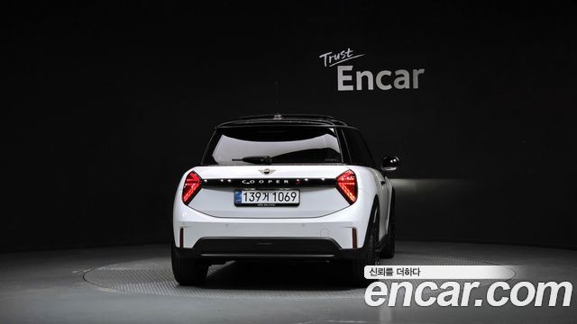 MINI Cooper S Classic Third Generation 2025 — фото 4