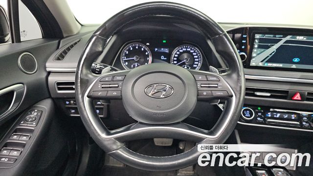 Hyundai Sonata (DN8) 2.0 Premium 2020 — фото 13
