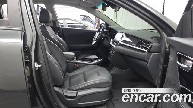 Kia Niro EV Prestige 2022 — фото 11