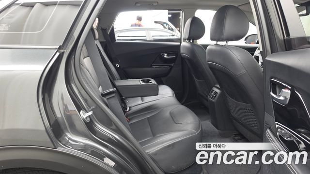 Kia Niro EV Prestige 2022 — фото 26