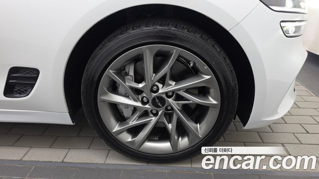 Genesis G70 Gasoline 2.5T 2WD 2025 — фото 21