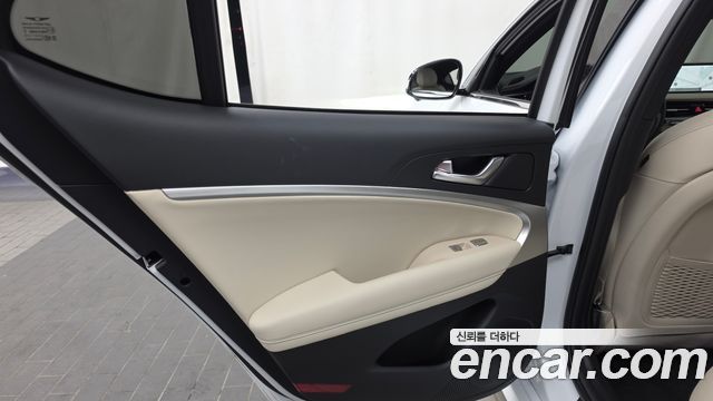 Genesis G70 Gasoline 2.5T 2WD 2025 — фото 25