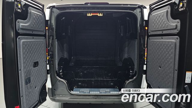 Kia PV5 Cargo Long Long Range Basic 2027 — фото 31