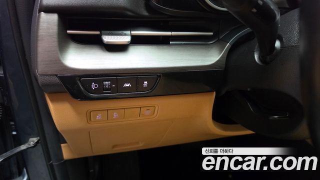 Kia Carnival (IV) Diesel 9-Seater Prestige 2023 — фото 31