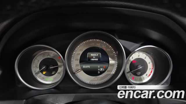 Mercedes-Benz E-Class (W212) E400 Cabriolet 2015 — фото 8