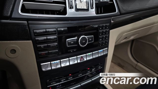 Mercedes-Benz E-Class (W212) E400 Cabriolet 2015 — фото 20