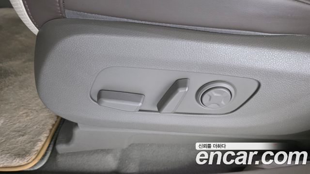 Kia Carnival (IV) Diesel 9-Seater Hi-Limousine(Special Vehicle) 2021 — фото 31