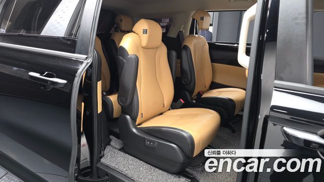 Kia Carnival (IV) Gasoline 9-Seater Prestige 2023 — фото 12