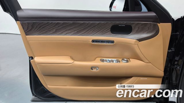 Genesis G90 (RS4) Gasoline 3.5 Turbo AWD 2025 — фото 24