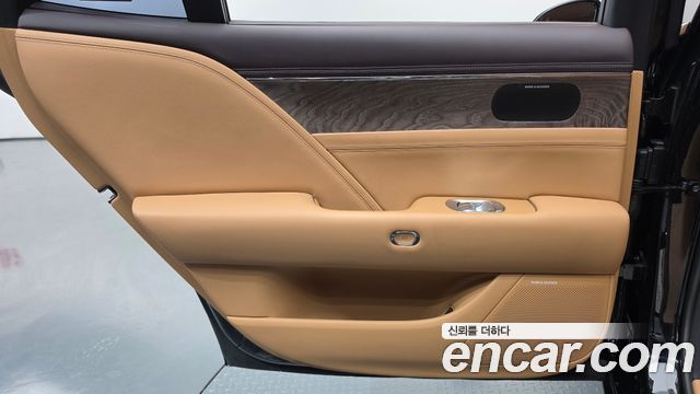 Genesis G90 (RS4) Gasoline 3.5 Turbo AWD 2025 — фото 25