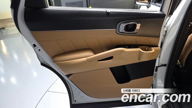 Kia Sorento (IV) HEV 1.6 2WD Signature 2023 — фото 25
