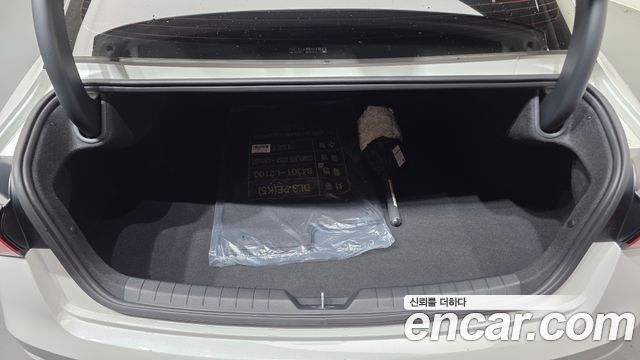 Kia K5 (III) 2.0 Noblesse 2025 — фото 20
