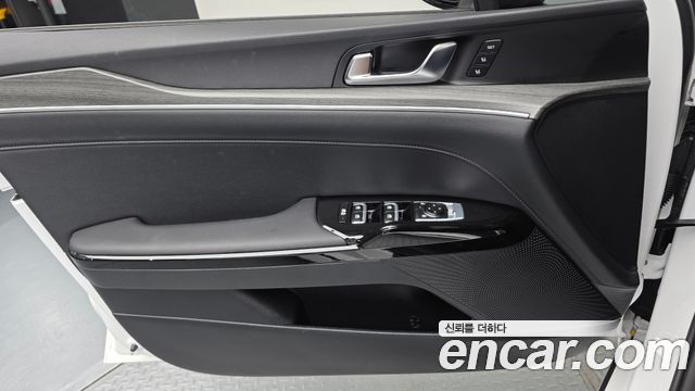 Kia K5 (III) 2.0 Noblesse 2025 — фото 24