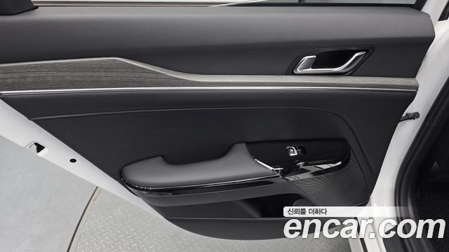 Kia K5 (III) 2.0 Noblesse 2025 — фото 25