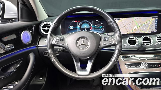 Mercedes-Benz E-Class (W213) E220d 4MATIC Avantgarde 2017 — фото 16
