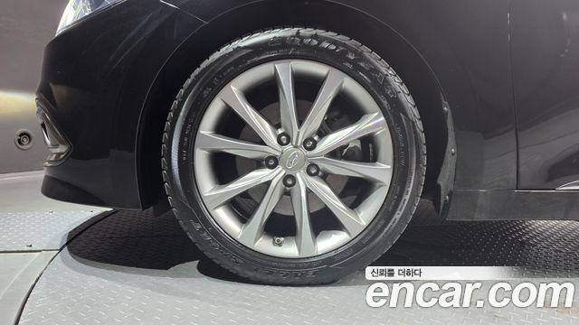 Hyundai Grandeur (HG) HG220 Diesel Premium 2016 — фото 5