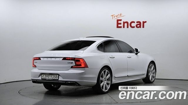 Volvo S90 D5 AWD Inscription 2019 — фото 2