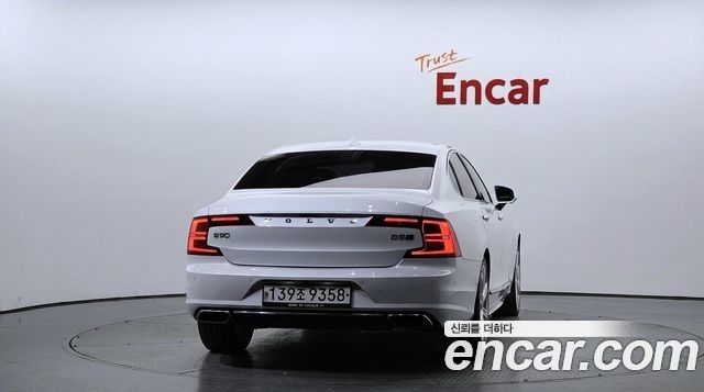 Volvo S90 D5 AWD Inscription 2019 — фото 4