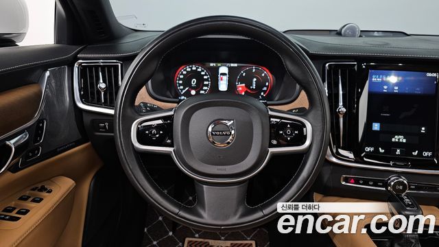 Volvo S90 D5 AWD Inscription 2019 — фото 13