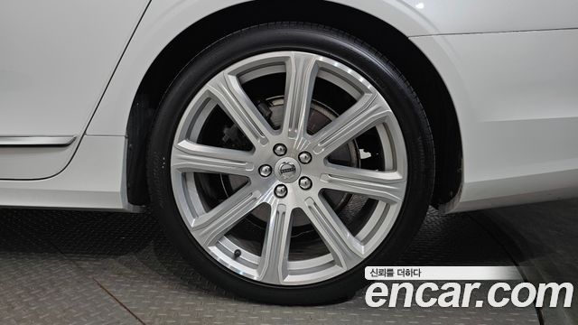 Volvo S90 D5 AWD Inscription 2019 — фото 21