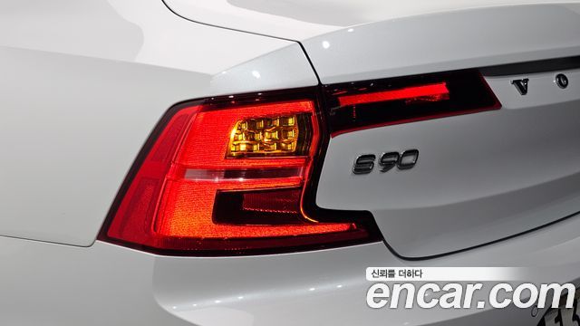 Volvo S90 D5 AWD Inscription 2019 — фото 23