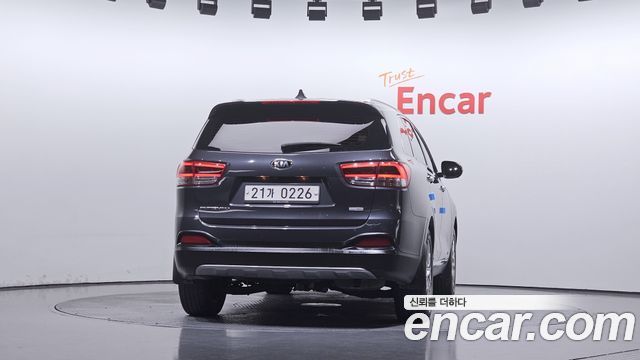 Kia Sorento Diesel 2.0 2WD Noblesse Special 2017 — фото 4