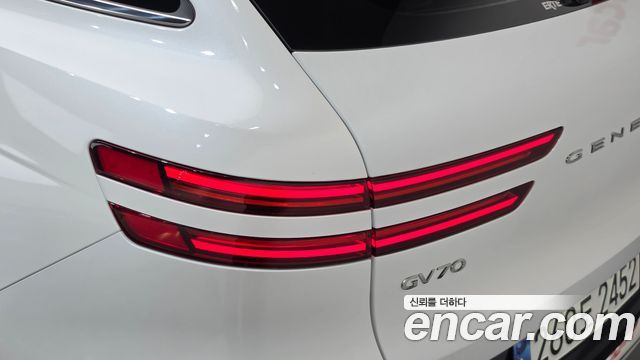 Genesis GV70 2.5T Gasoline 2WD 2025 — фото 23