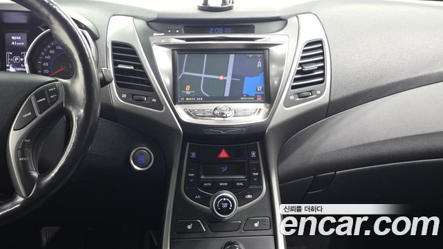 Hyundai Avante 1.6 VGT Modern Standard 2014 — фото 13