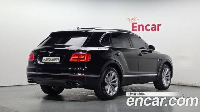 Bentley Bentayga 4.0 V8 2019 — фото 2