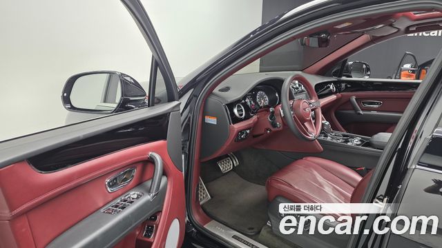 Bentley Bentayga 4.0 V8 2019 — фото 10