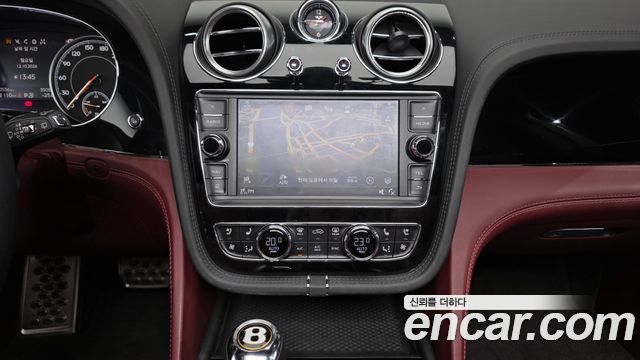 Bentley Bentayga 4.0 V8 2019 — фото 18