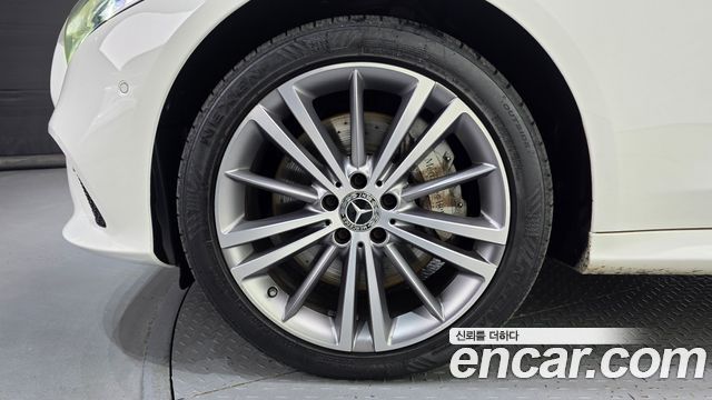 Mercedes-Benz CLS-Class (C257) CLS400d 4MATIC 2019 — фото 5