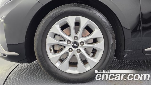 Kia K8 2.5 Gasoline 2WD Noblesse 2023 — фото 5