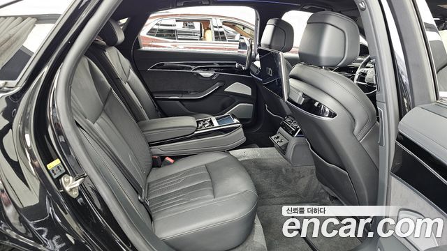 Audi A8 (D5) 55 TFSI Quattro LWB 2021 — фото 12