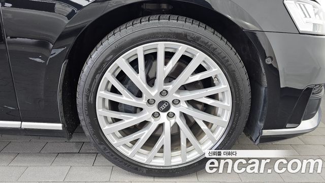 Audi A8 (D5) 55 TFSI Quattro LWB 2021 — фото 21