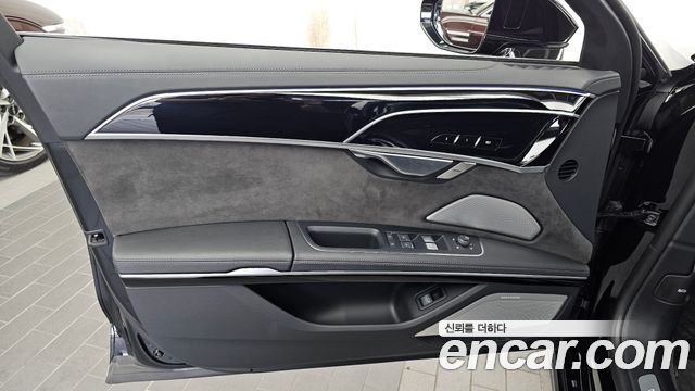 Audi A8 (D5) 55 TFSI Quattro LWB 2021 — фото 24