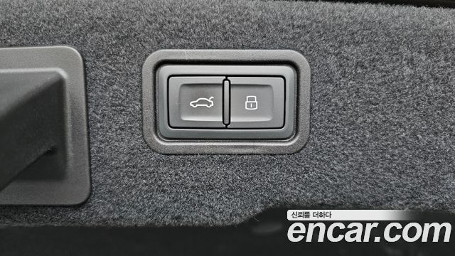 Audi A8 (D5) 55 TFSI Quattro LWB 2021 — фото 33