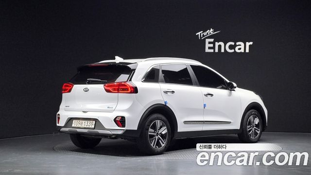 Kia Niro 1.6 HEV Noblesse Special 2020 — фото 2