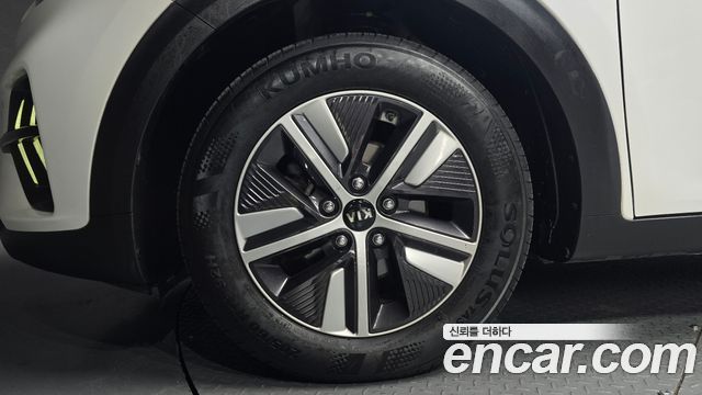Kia Niro 1.6 HEV Noblesse Special 2020 — фото 5