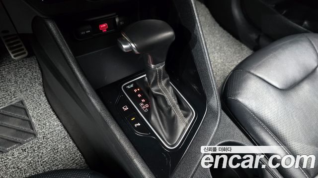 Kia Niro 1.6 HEV Noblesse Special 2020 — фото 9
