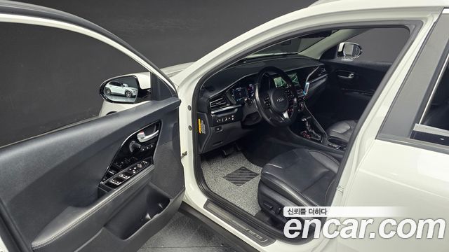 Kia Niro 1.6 HEV Noblesse Special 2020 — фото 15