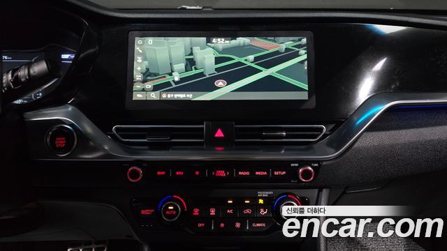Kia Niro 1.6 HEV Noblesse Special 2020 — фото 19